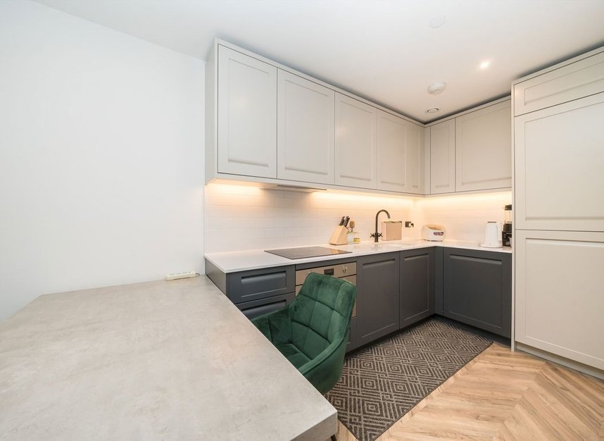 Properties for sale in Wheatfield Way - KT1 2TU view3