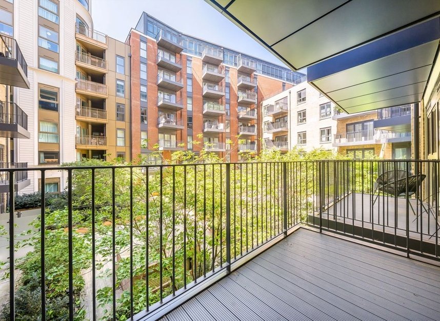 Properties for sale in Wheatfield Way - KT1 2TU view6