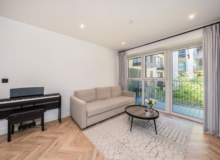 Properties for sale in Wheatfield Way - KT1 2TU view2