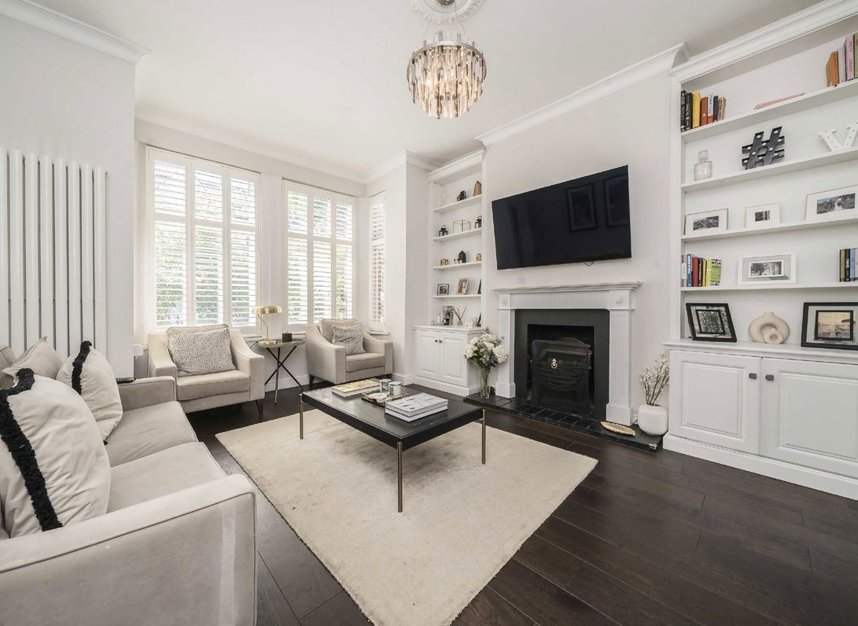 Properties for sale in Whitehall Gardens - W3 9RD view2