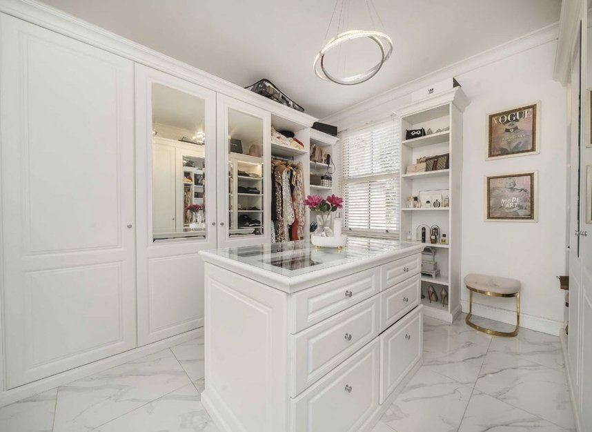 Properties for sale in Whitehall Gardens - W3 9RD view6