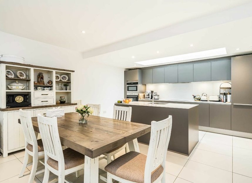 Properties sold in Whittlebury Mews West - NW1 8HS view4