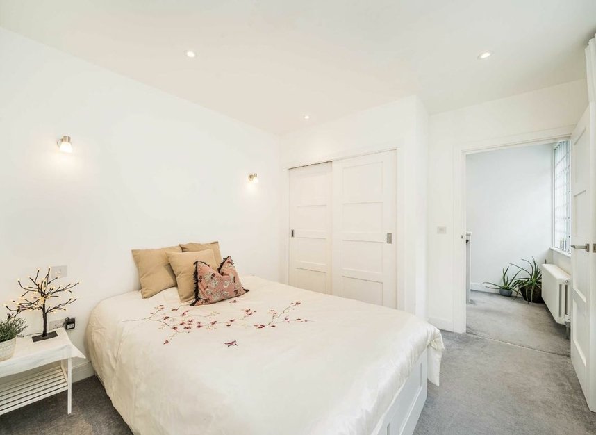 Properties sold in Whittlebury Mews West - NW1 8HS view7