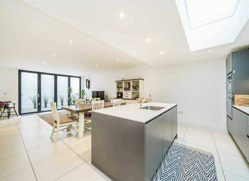 Properties sold in Whittlebury Mews West - NW1 8HS view2
