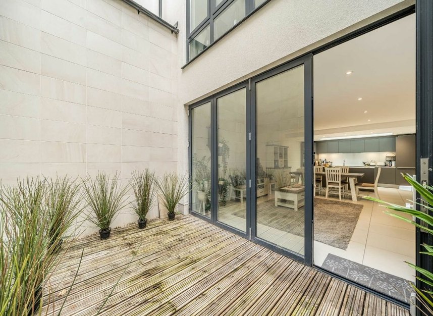 Properties sold in Whittlebury Mews West - NW1 8HS view9