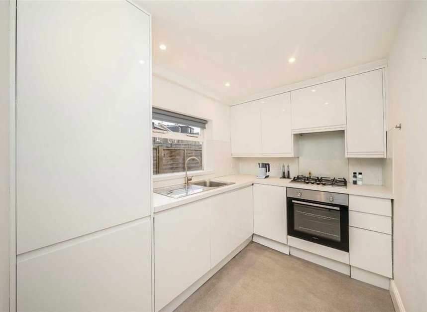 Properties for sale in Wick Road - TW11 9DW view4