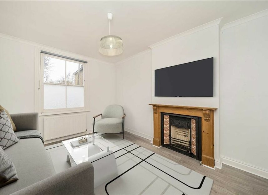 Properties for sale in Wick Road - TW11 9DW view2