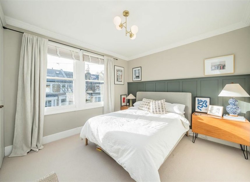 Properties for sale in Wick Road - TW11 9DW view5