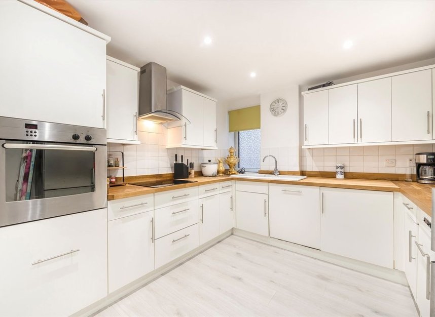 Properties for sale in William Morris Way - SW6 2UW view2