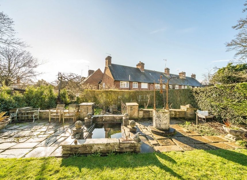 Properties sold in Willifield Way - NW11 7XU view2