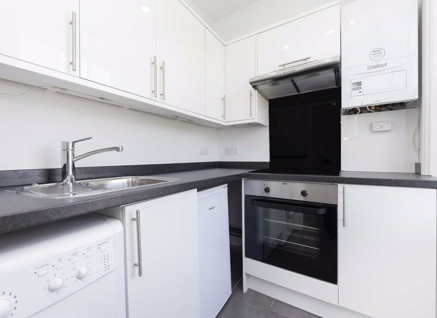 Flat for sale in Wilmot Place, London, NW1 (Ref 187191) Dexters