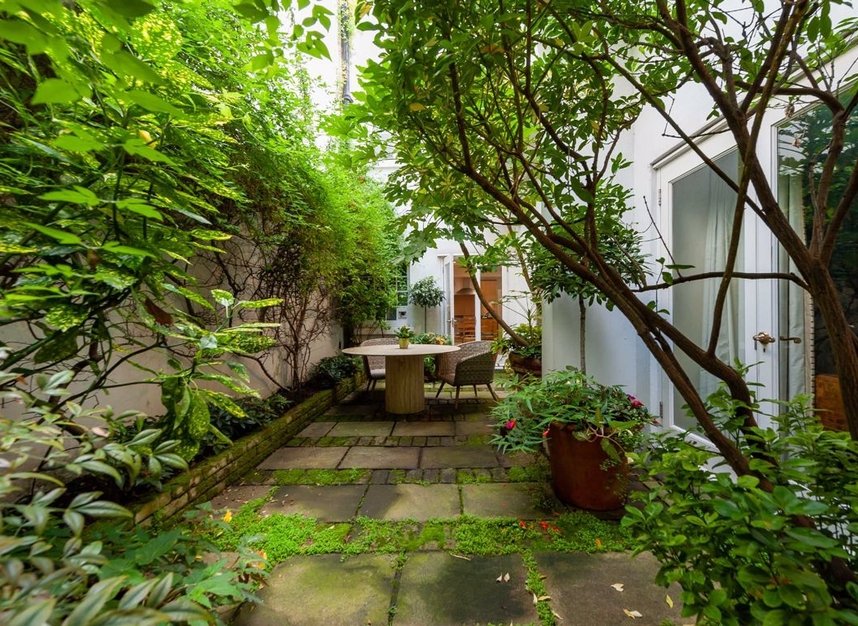 Properties for sale in Wilton Crescent - SW1X 8RN view12
