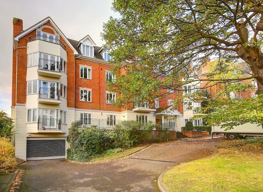 Flat for sale in Wimbledon Hill Road, London, SW19 | Dexters