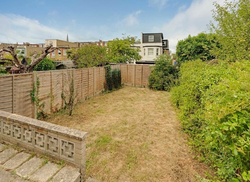 Properties for sale in Wimborne Gardens - W13 8BZ view9