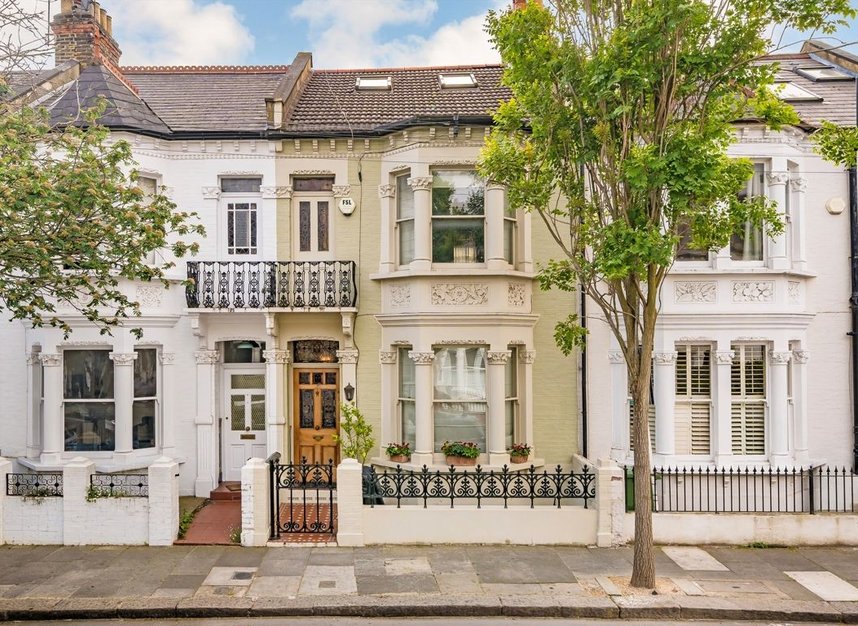 Properties for sale in Winchendon Road - SW6 5DR view1