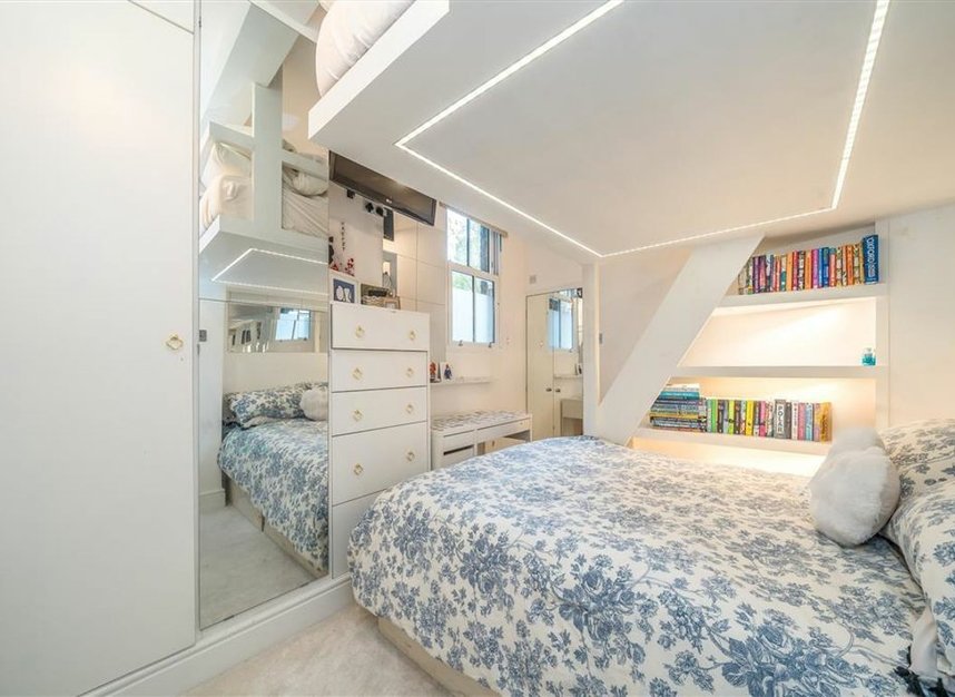 Properties for sale in Windmill Drive - SW4 9DE view12