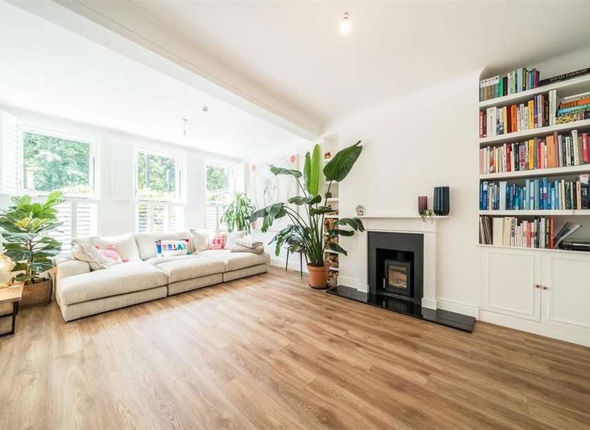 Properties for sale in Windmill Drive - SW4 9DE view2