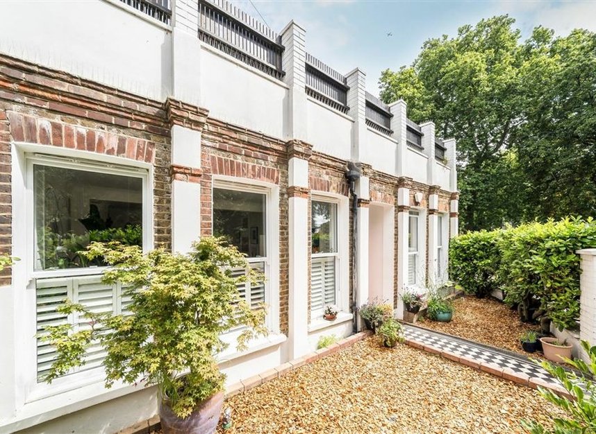 Properties for sale in Windmill Drive - SW4 9DE view1