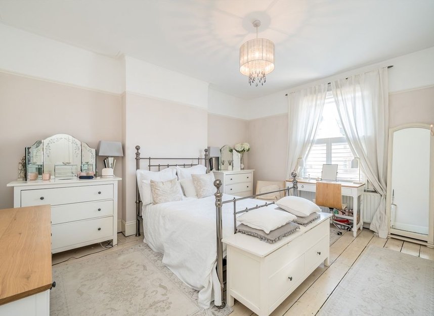 Properties for sale in Windmill Road - TW8 9LZ view6