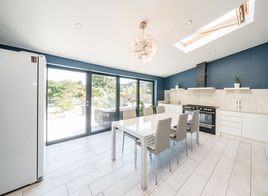 Properties for sale in Windmill Road - TW8 9LZ view11