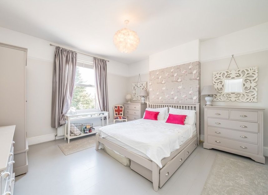 Properties for sale in Windmill Road - TW8 9LZ view5