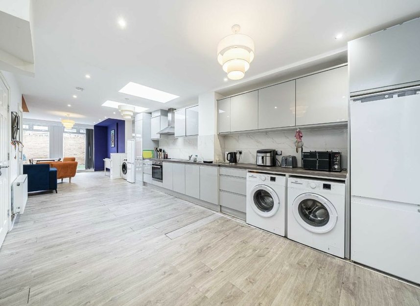 Properties for sale in Wingmore Road - SE24 0AS view2