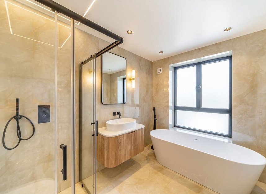 Properties for sale in Winston Close - SW20 9DT view11