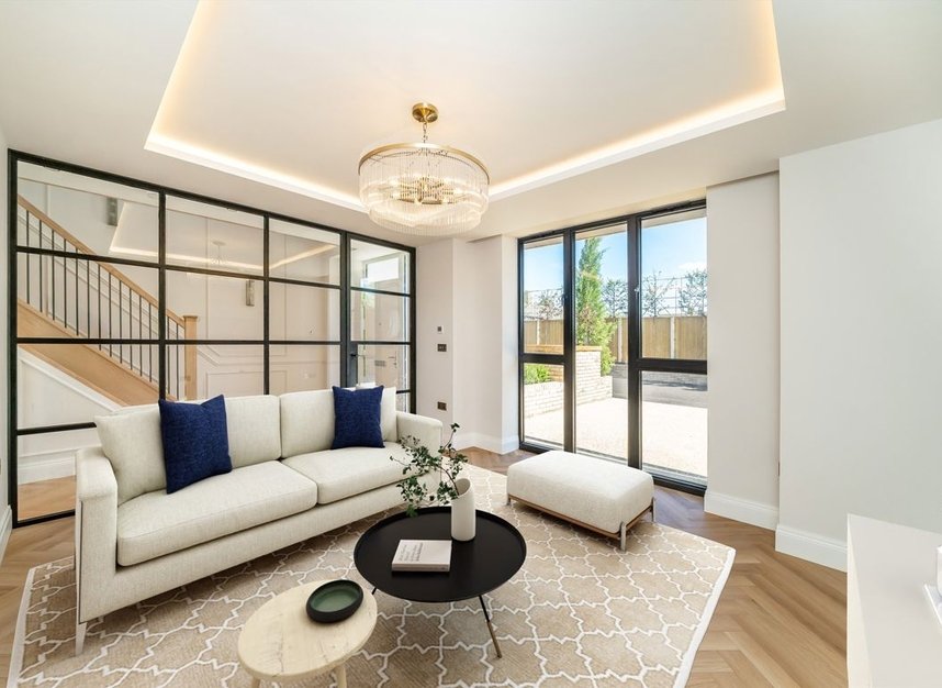 Properties for sale in Winston Close - SW20 9DT view2