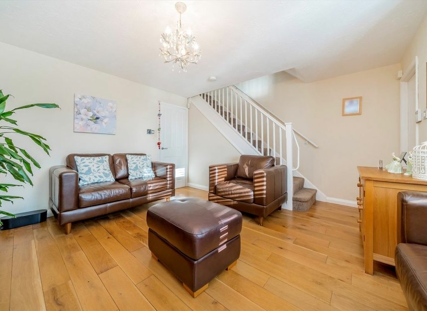 Properties for sale in Winterburn Close - N11 3DJ view2