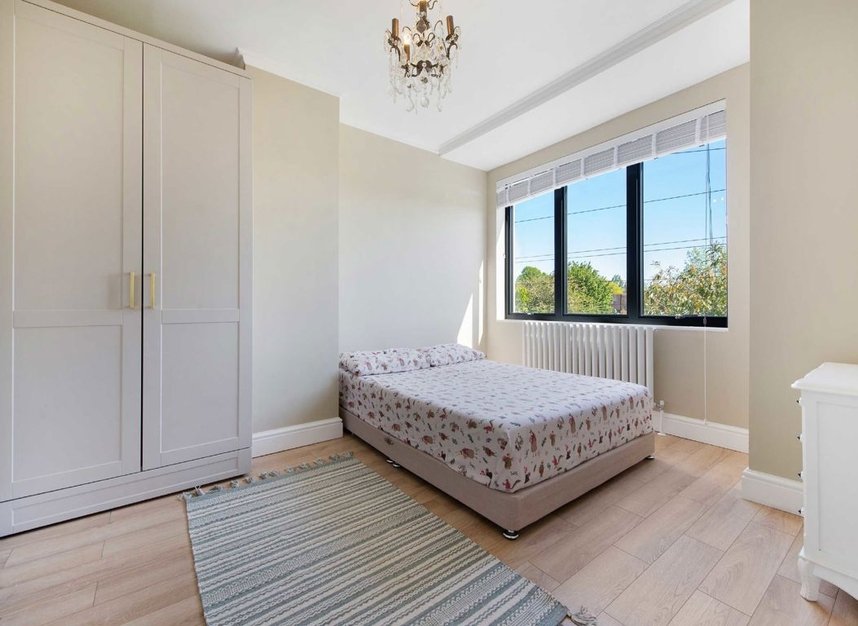 Properties for sale in Wise Lane - NW7 2RE view7