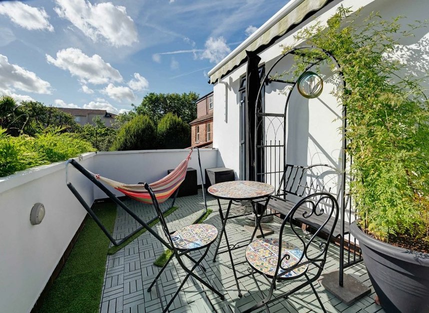 Properties for sale in Woodfield Road - W5 1SL view12