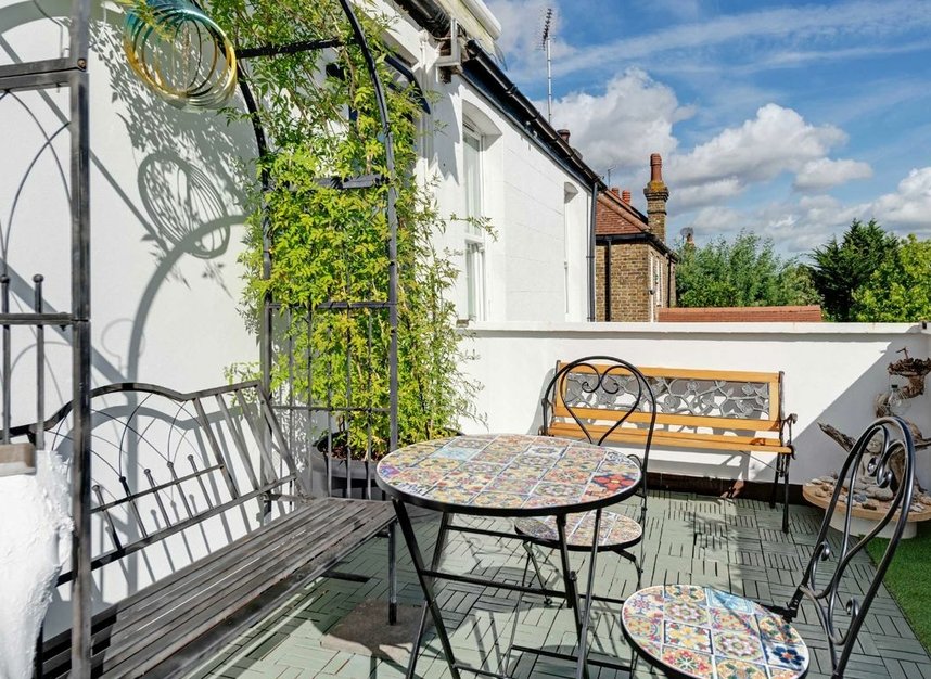 Properties for sale in Woodfield Road - W5 1SL view11