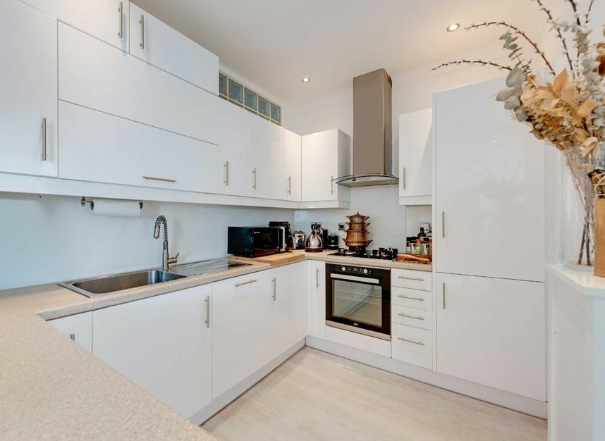 Properties for sale in Woodfield Road - W5 1SL view6