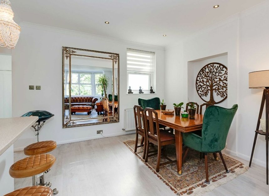 Properties for sale in Woodfield Road - W5 1SL view4