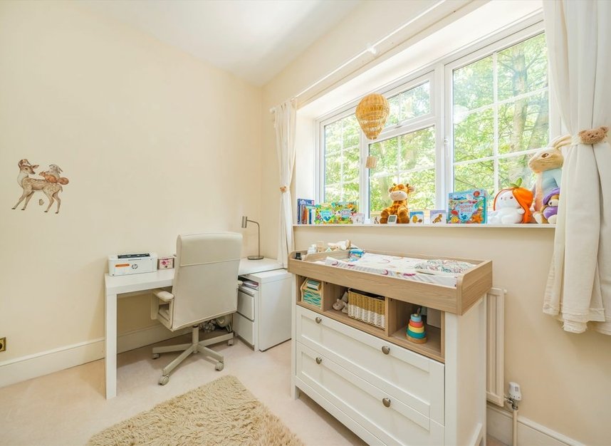 Properties for sale in Woodhayes Road - SW19 4RG view5