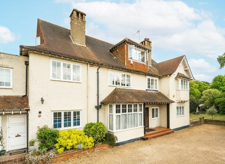 Properties for sale in Woodhayes Road - SW19 4RG view1