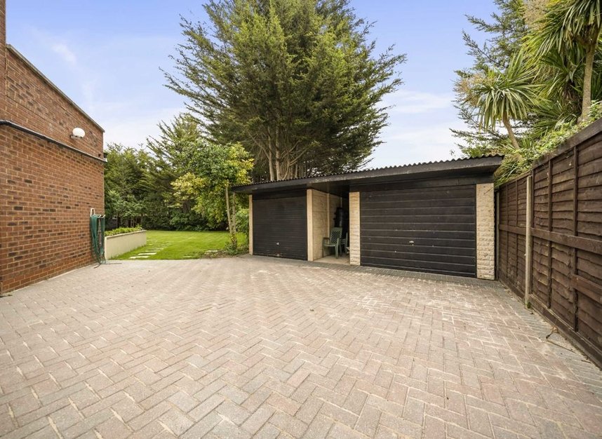 Properties for sale in Woodhouse Close - UB6 8LF view9