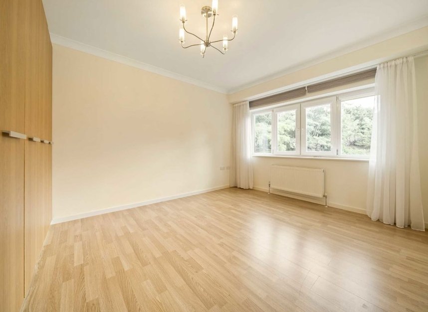Properties for sale in Woodhouse Close - UB6 8LF view7