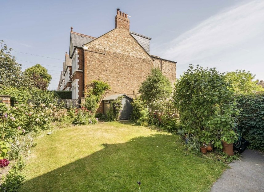 Properties for sale in Woodhurst Road - W3 6ST view2