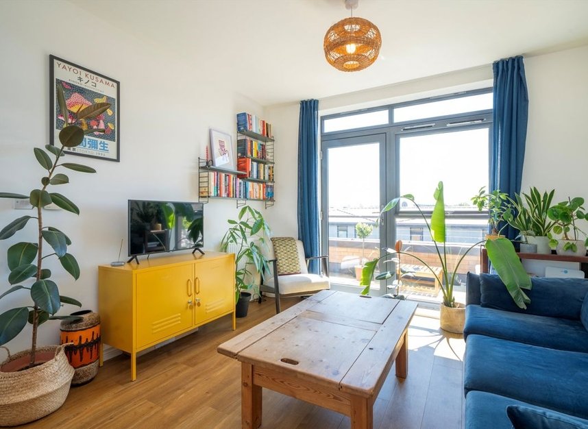 Properties for sale in Woodmill Road - E5 9PD view1