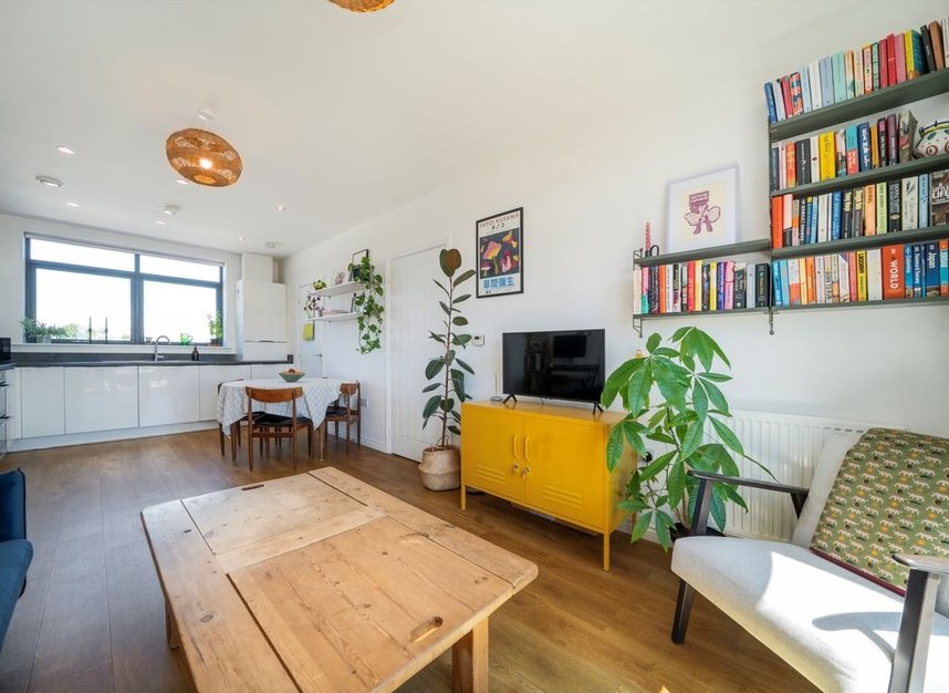 Properties for sale in Woodmill Road - E5 9PD view7