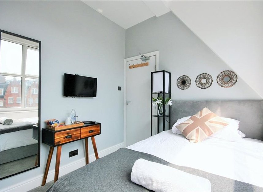 Properties for sale in Woodseer Street - E1 5HD view6