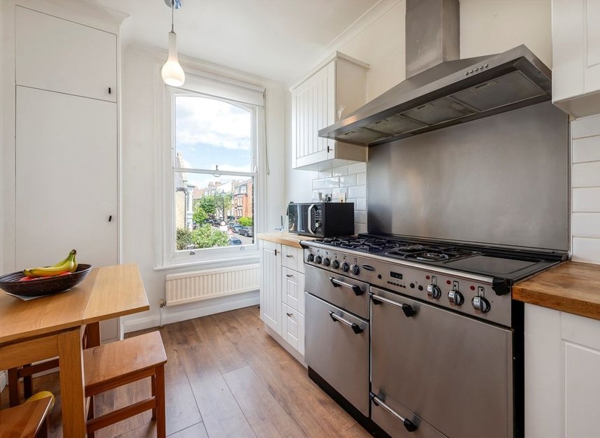 Properties for sale in Yerbury Road - N19 4RN view4