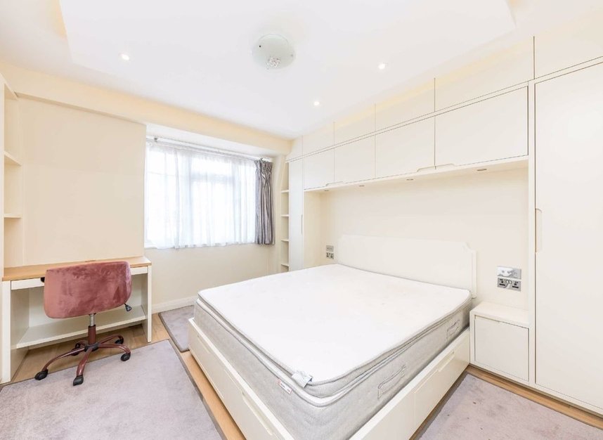 Properties to let in Abbotsbury Road - W14 8EP view9