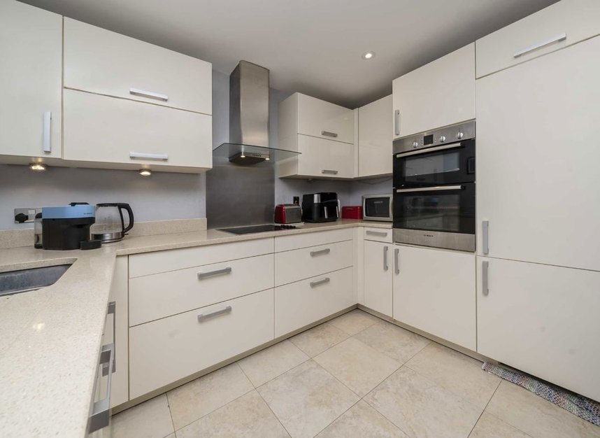 Properties let in Acton Lane - W4 5DD view3