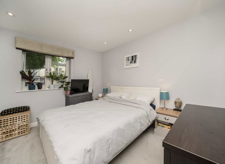 Properties let in Acton Lane - W4 5DD view4