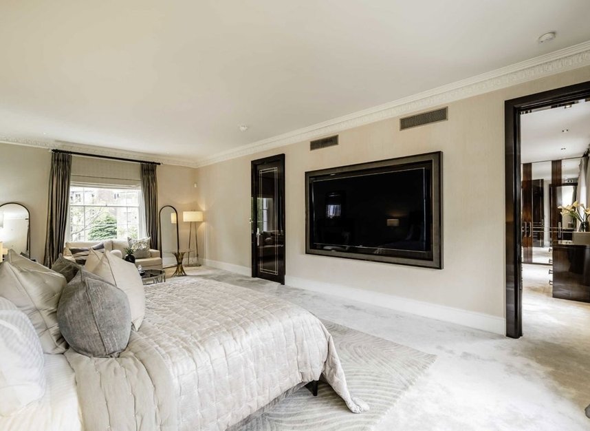 Properties to let in Addison Crescent - W14 8JP view6