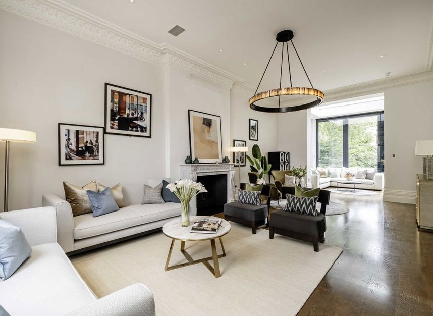 Properties to let in Addison Crescent - W14 8JP view2