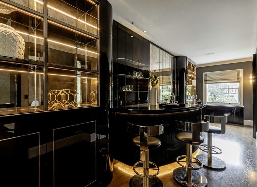 Properties to let in Addison Crescent - W14 8JP view5