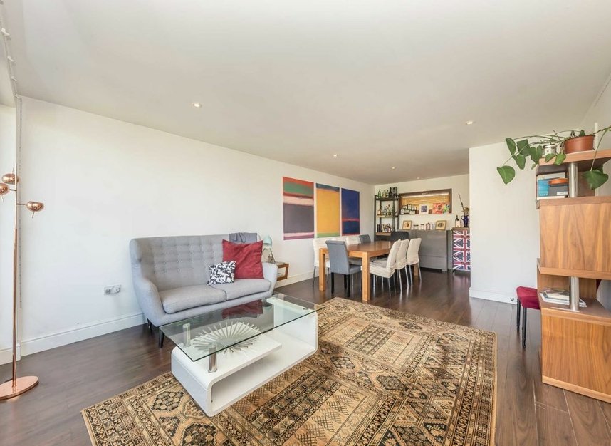 Properties let in Adler Street - E1 1HD view7